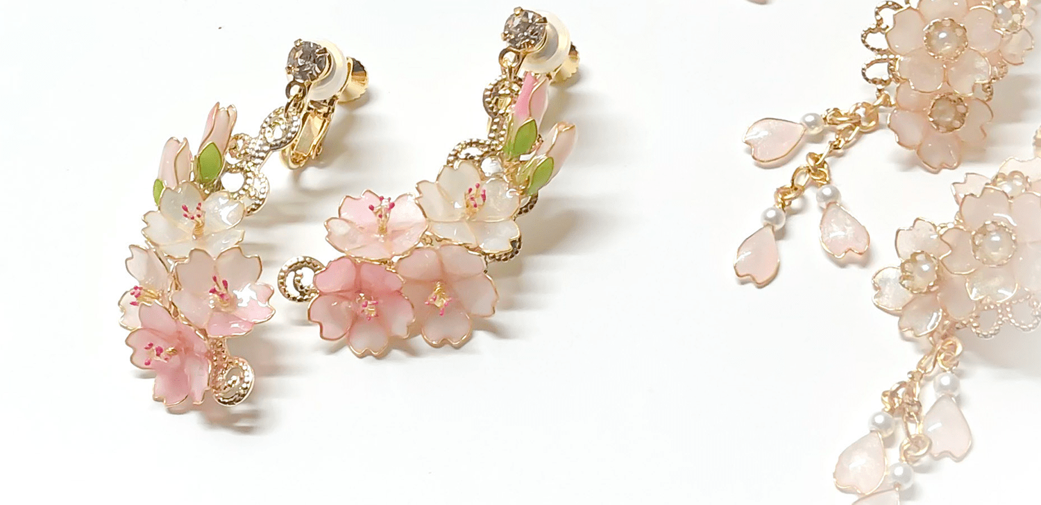 こもれ陽| 透明感のあるディップアートのアクセサリー、インテリア販売や、つまみ細工のかんざしや髪飾りの通販なら